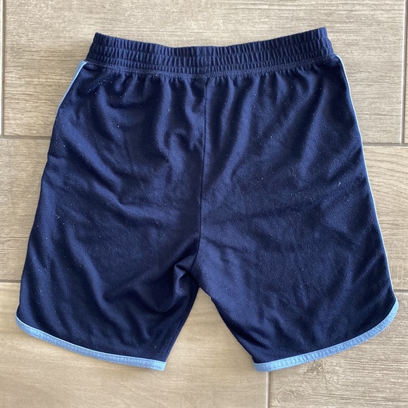 Boys Gap Kids Snooze! PJ Set with Shark Graphic - Picture 7 of 10